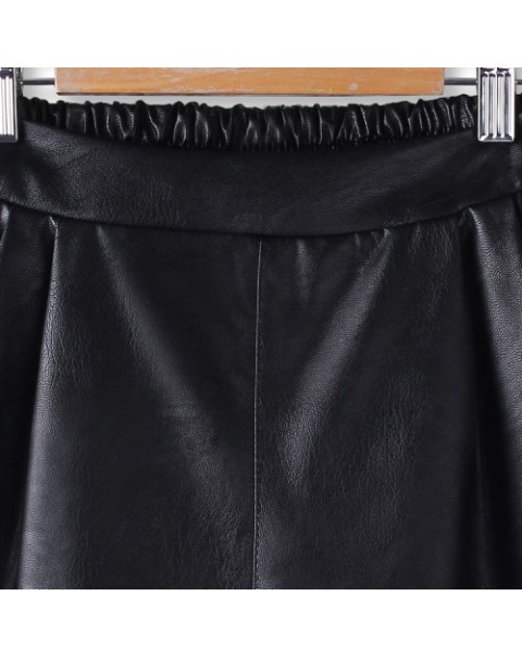 Simple Black Elastic Waist Loose PU Leather Shorts